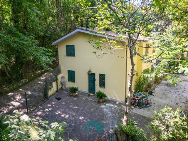 Vendesi villa singola a Palestrina via Ciciliano