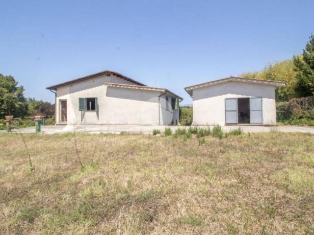 Vendesi villa singola a Palombara Sabina