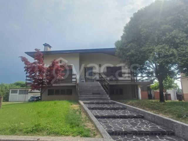 Vendesi villa singola a Pavia di Udine, Percoto