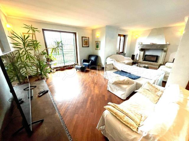 Vendesi villa singola a Perugia via Col di Lana, Città della Domenica Monte Malbe