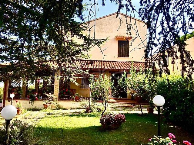 Vendesi villa singola a Pescara strada Colle Renazzo, San Silvestro