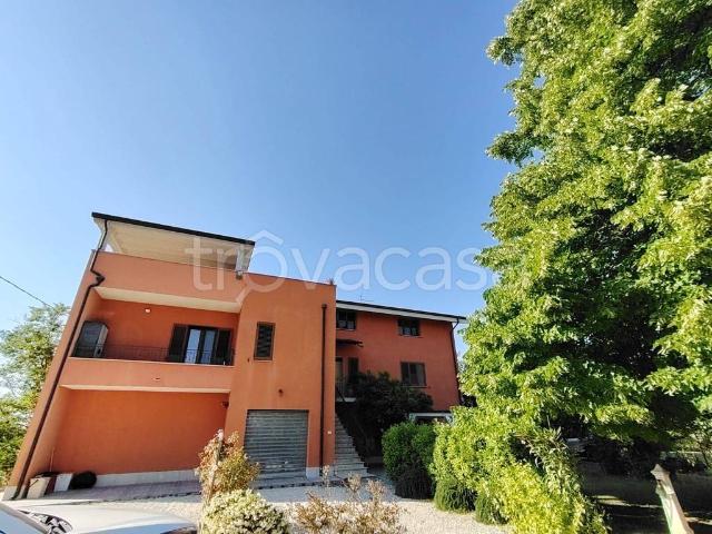 Vendesi villa singola a Pianella