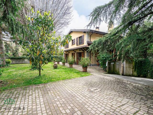 Vendesi villa singola a Pianoro