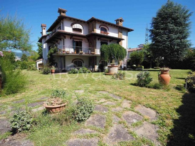 Vendesi villa singola a Pistoia, Stadio