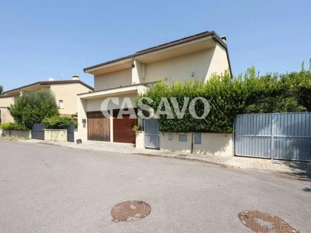 Vendesi villa singola a Pisa via Giorgio Perlasca 27, Sant'Ermete Putignano
