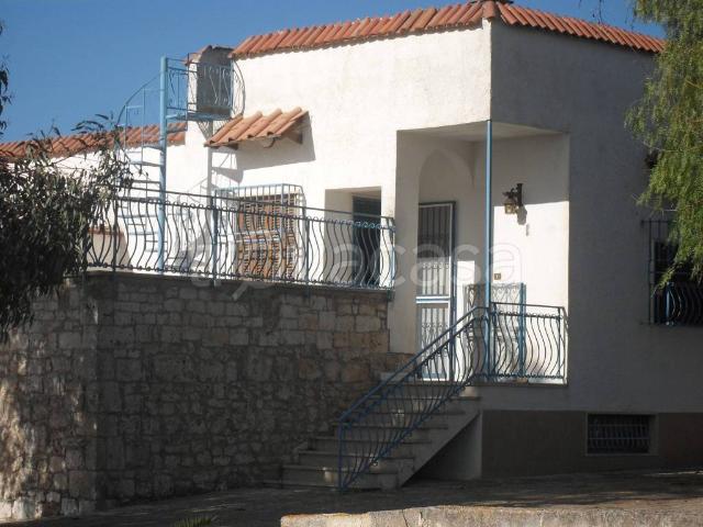 Vendesi villa singola a Polignano a Mare