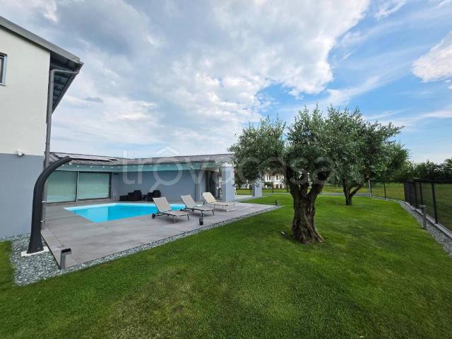 Vendesi villa singola a Pordenone