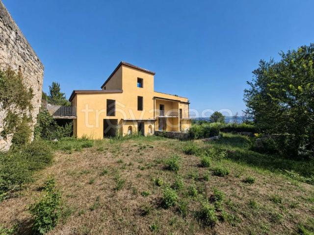 Vendesi villa singola a Pozzuoli, Monterusciello