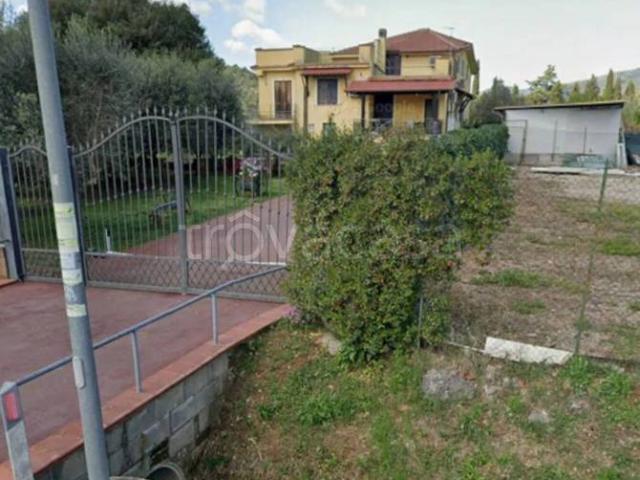Vendesi villa singola a Priverno