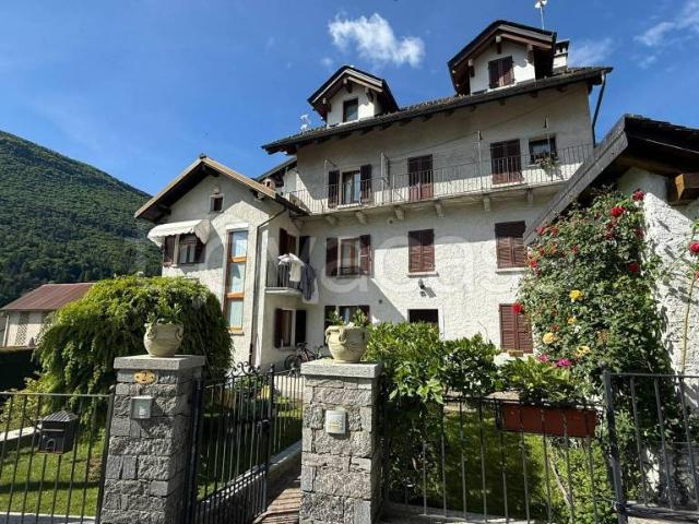 Vendesi villa singola a Re via Gabbio, 2