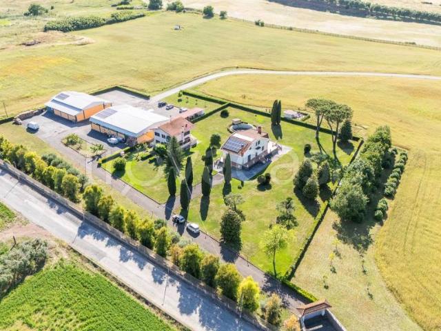 Vendesi villa singola a Roma, Trigoria