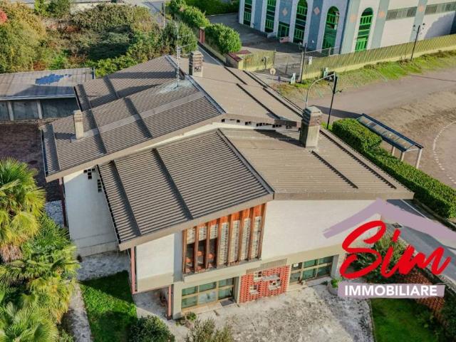 Vendesi villa singola a Romentino via Fornaroli, 31