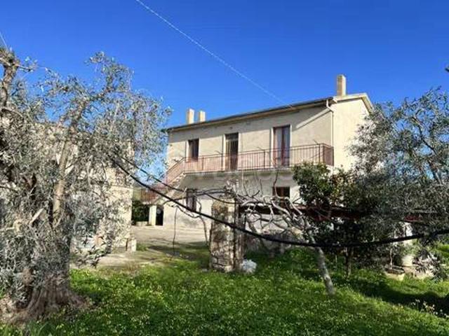 Vendesi villa singola a Rocca Imperiale
