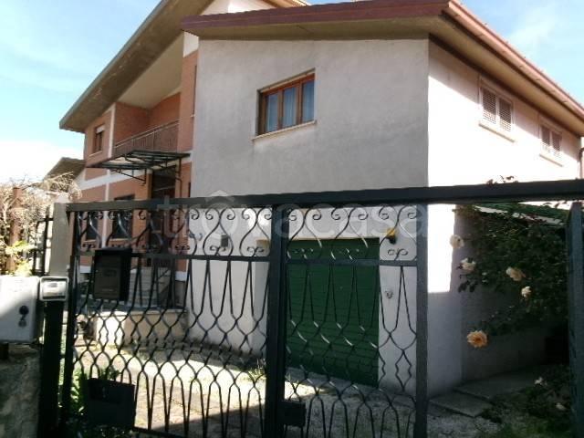 Vendesi villa singola a Scurcola Marsicana corso Talamo, 8