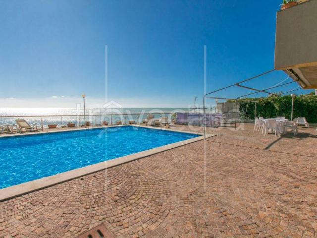 Vendesi villa singola a Santa Marinella via Aurelia