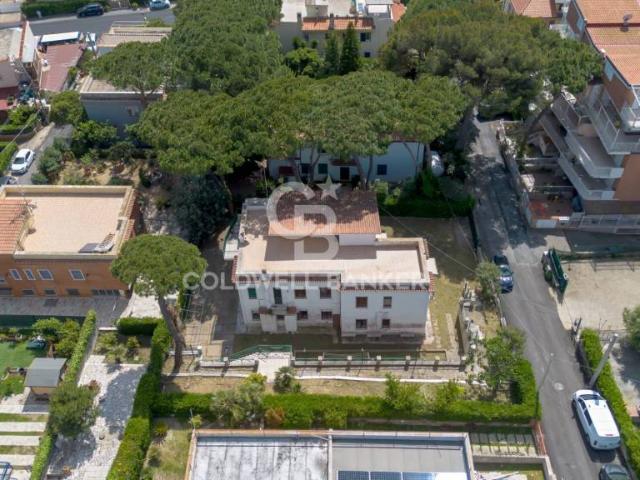 Vendesi villa singola a Santa Marinella via Sandro Botticelli