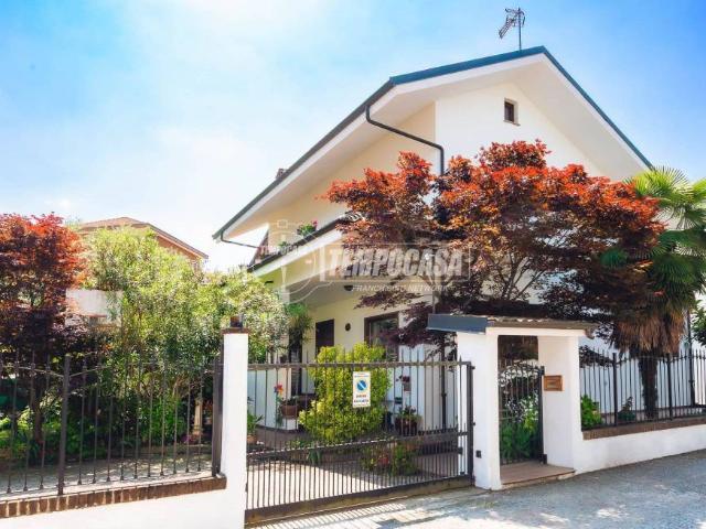 Vendesi villa singola a San Mauro Torinese