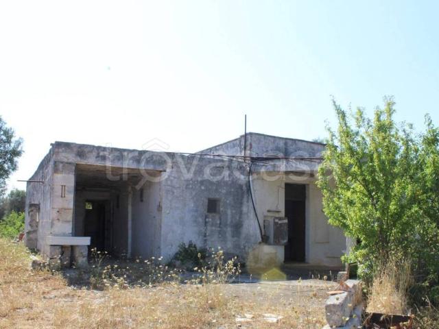 Vendesi villa singola a San Vito dei Normanni
