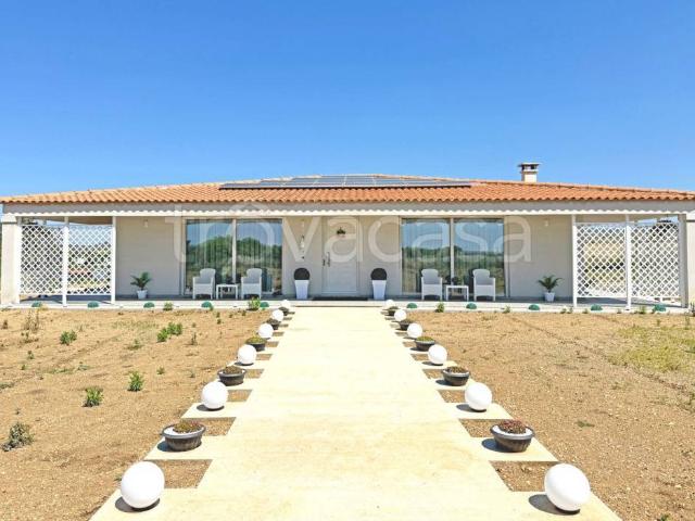 Vendesi villa singola a Sanluri
