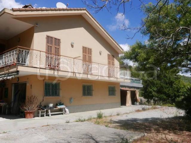 Vendesi villa singola a Sanremo, Solaro