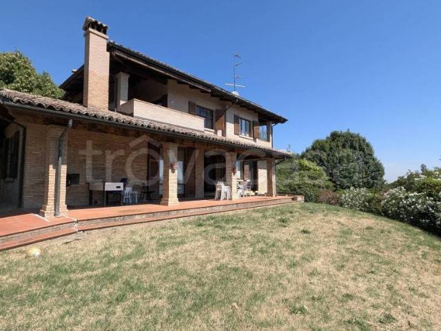 Vendesi villa singola a Sala Baganza via Maiatico