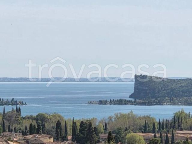Vendesi villa singola a Salò via San Felice