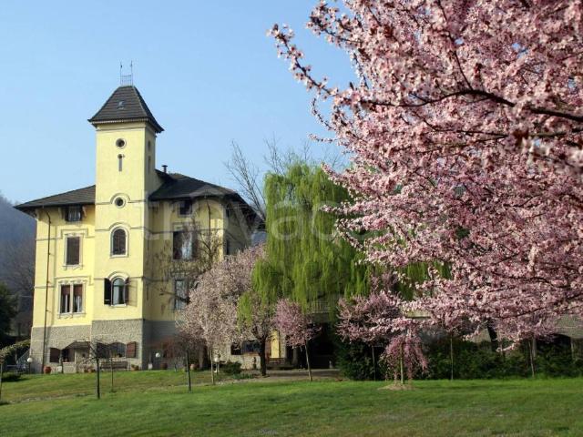 Vendesi villa singola a Serralunga di Crea via Sotto Serra