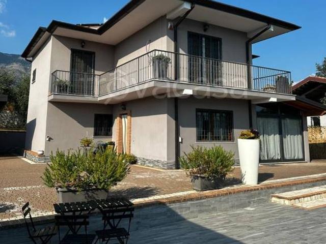 Vendesi villa singola a Sezze via Montagna