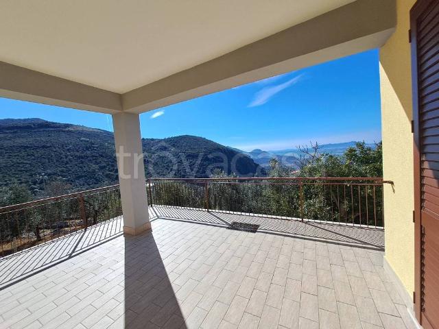 Vendesi villa singola a Sonnino via Santi Adamini, 14