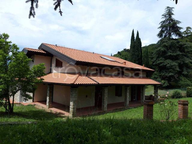 Vendesi villa singola a Sofignano, Vaiano