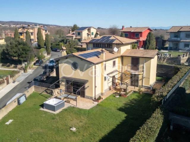 Vendesi villa singola a Sutri via delle Patere