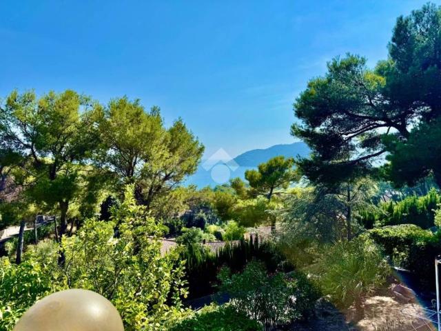Vendesi villa singola ad Andora, Marina Di Andora