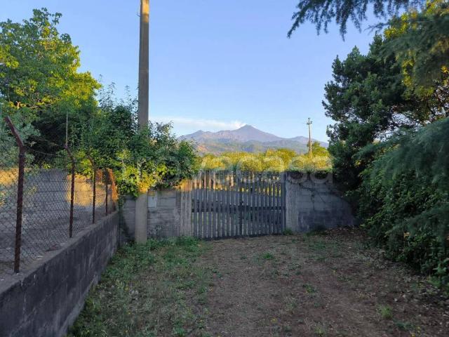 Vendesi villa singola ad Aci Sant'Antonio