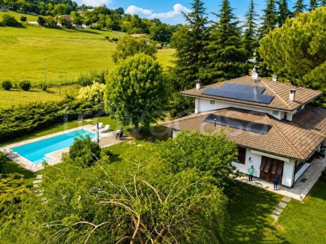 Vendesi villa singola ad Acqui Terme