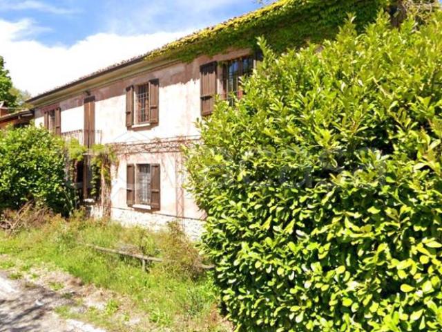 Vendesi villa singola ad Alta Val Tidone