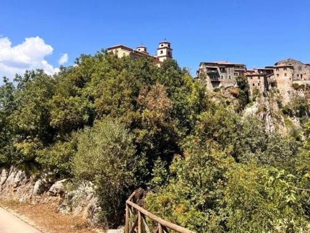 Vendesi villa singola ad Artena via del Pavone