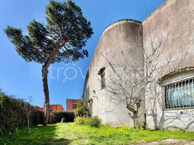 Vendesi villa singola ad Ardea, Colle Romito
