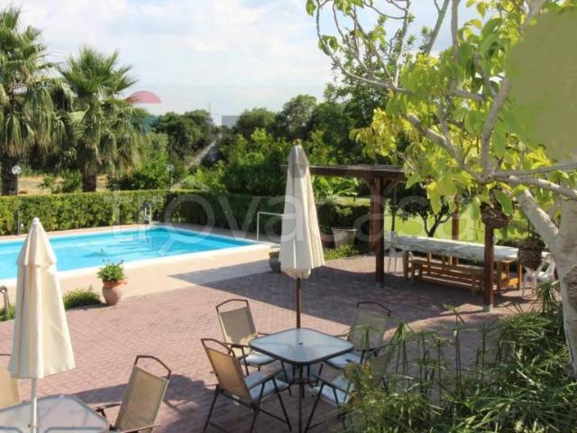 Vendesi villa singola ad Augusta