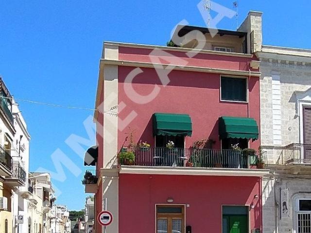 Vendesi villa/villetta a Valenzano