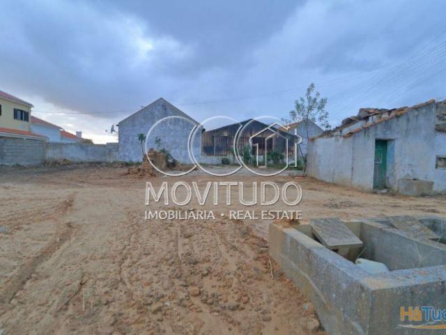 VENDIDO Terreno de 640 m2 com moradia no Carregado | 26052764918