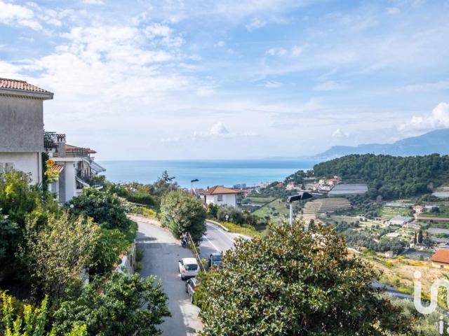 Vendita Appartamento 76 m² 1 camera Bordighera 76m² Bordighera alta