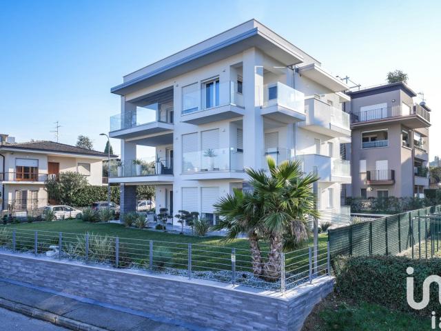 Vendita Appartamento 140 m² 3 camere Desenzano del Garda 140m² Desenzano del Garda