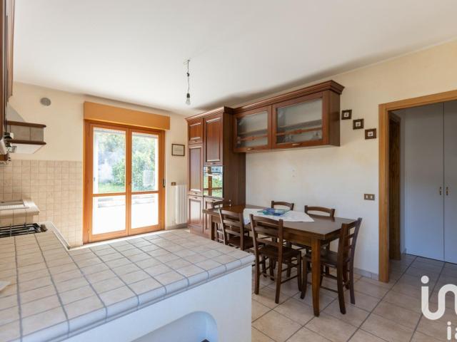 Vendita Casa indipendente / Villa 250 m² 3 camere Filott. 250m² Filottrano