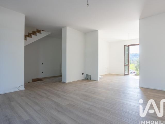 Vendita Casa indipendente / Villa 267 m² 3 camere Montec. 267m² Montecassiano