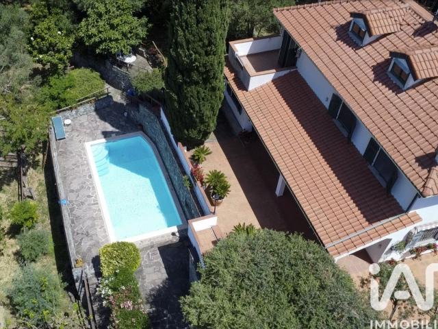 Vendita Casa indipendente / Villa 280 m² 4 camere Celle. 280m² Celle Ligure