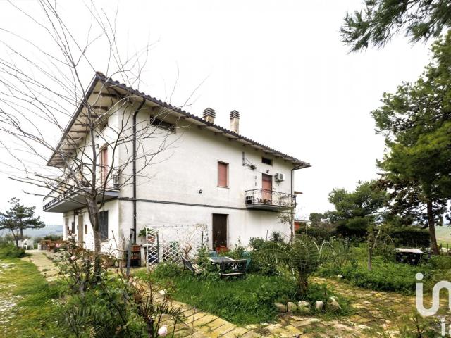 Vendita Casa indipendente / Villa 303 m² 3 camere Bellan. 303m² Bellante