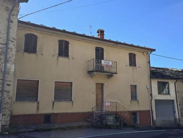 Vendita Casa semi indipendente da 212 mq in Via Martiri della Libert con giardino