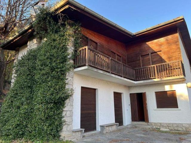 Vendita Villa da 272 mq in VIA MASSIMO D'AZEGLIO