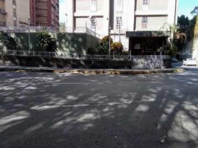 Vendo apartamento 99m2 Los Nuevo Teques 6370