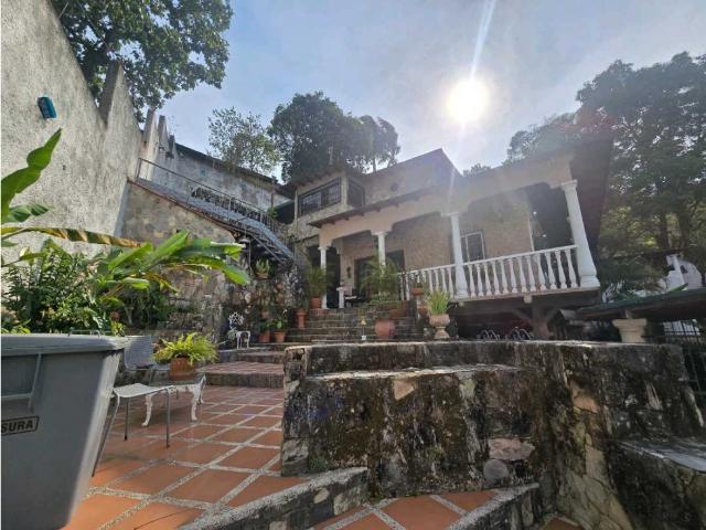 Vendo 2 hermosas quintas en el Castaño Maracay Aragua
